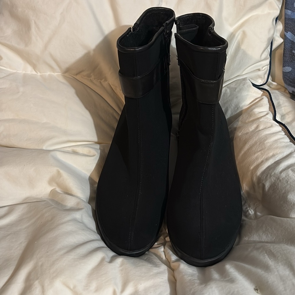 stuart weitzman booties - Picture 4 of 4